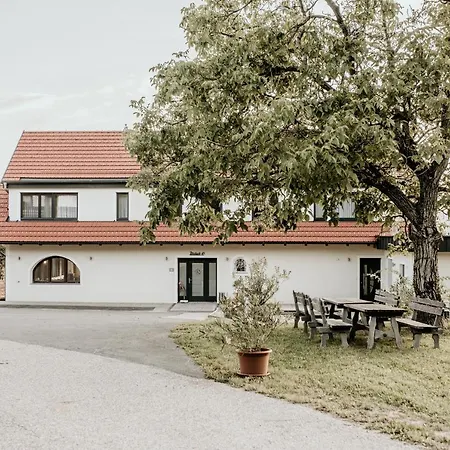 Weingut - Gaestezimmer Resch Ludwig Vlg. Powoden Leutschach