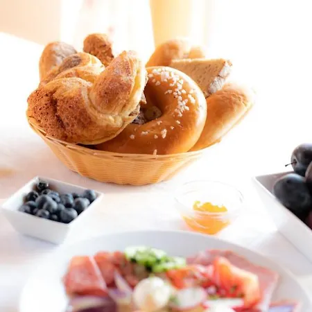 Weingut - Gaestezimmer Resch Ludwig Vlg. Powoden * Leutschach