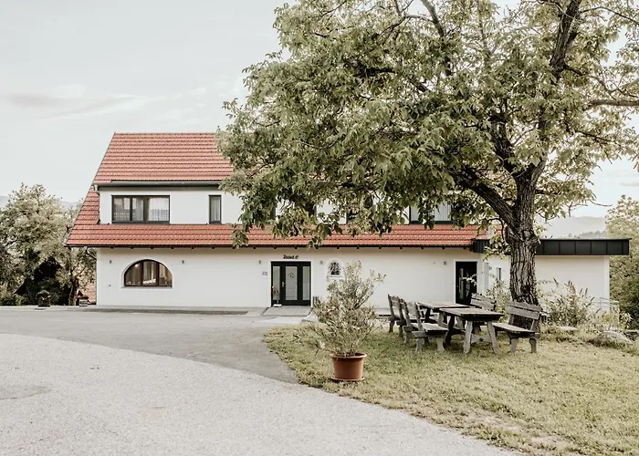 Weingut - Gaestezimmer Resch Ludwig Vlg. Powoden Leutschach